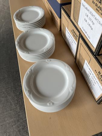 200 Stk. Brotteller, DM 16cm 200 Stk. Brotteller, DM 16cm