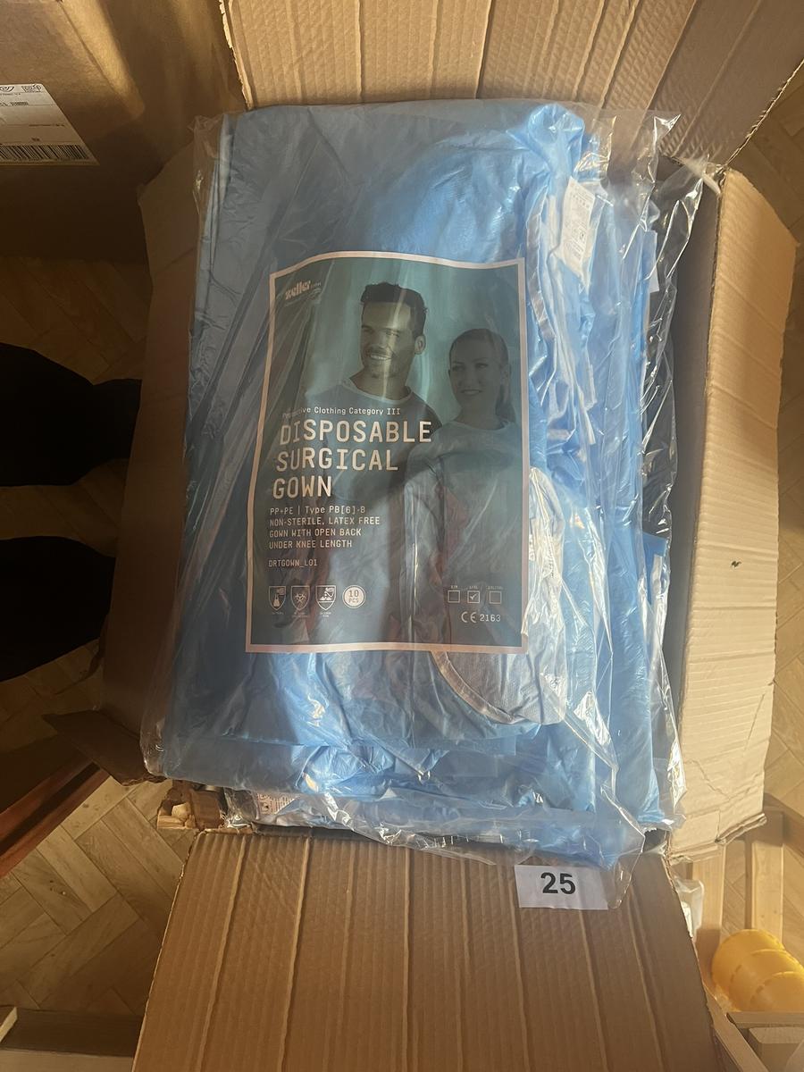 9 x 10 Stück Disposable Surgical Gown?d=2025-06-22 14:52:58