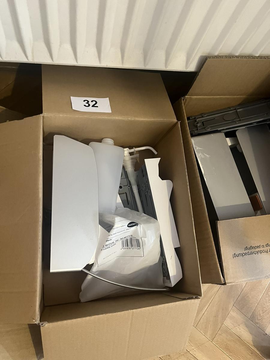 3 Stück Desinfektionsständer?d=2025-06-22 15:02:31