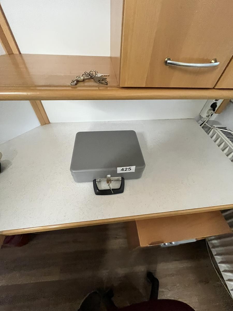 Handkassa mit Schlüssel?d=2025-06-22 19:04:20