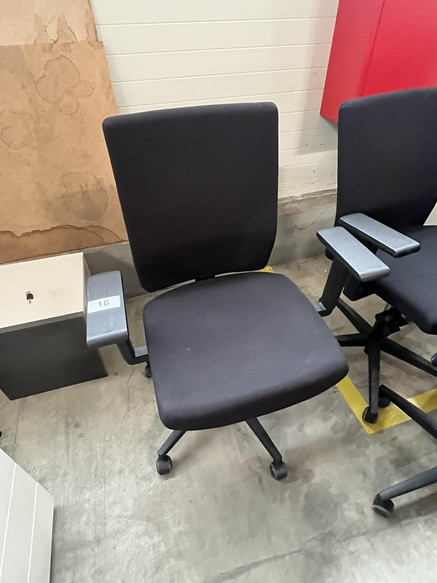 VIASIT - Neudörfler ergonomischer Bürodrehstuhl, schwarz, mit Armlehnen, Neigung, höhenverstellbar?d=2025-06-22 18:45:23