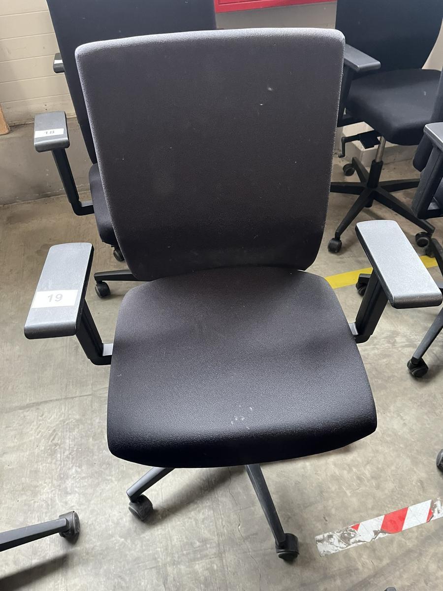 VIASIT - Neudörfler ergonomischer Bürodrehstuhl, schwarz, mit Armlehnen, Neigung, höhenverstellbar?d=2025-06-22 23:55:16