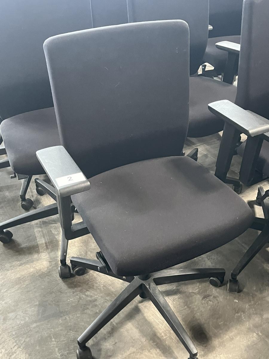 VIASIT - Neudörfler ergonomischer Bürodrehstuhl, schwarz, mit Armlehnen, Neigung, höhenverstellbar?d=2025-06-22 18:44:17