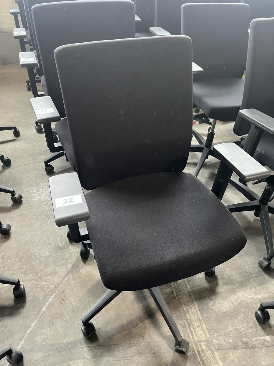 VIASIT - Neudörfler ergonomischer Bürodrehstuhl, schwarz, mit Armlehnen, Neigung, höhenverstellbar?d=2025-06-22 18:56:21