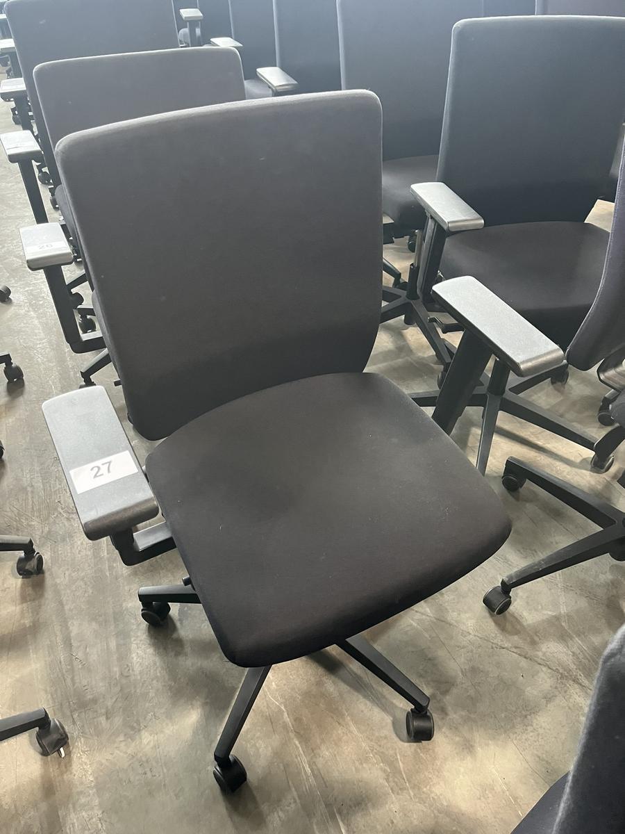 VIASIT - Neudörfler ergonomischer Bürodrehstuhl, schwarz, mit Armlehnen, Neigung, höhenverstellbar?d=2025-06-22 18:57:26