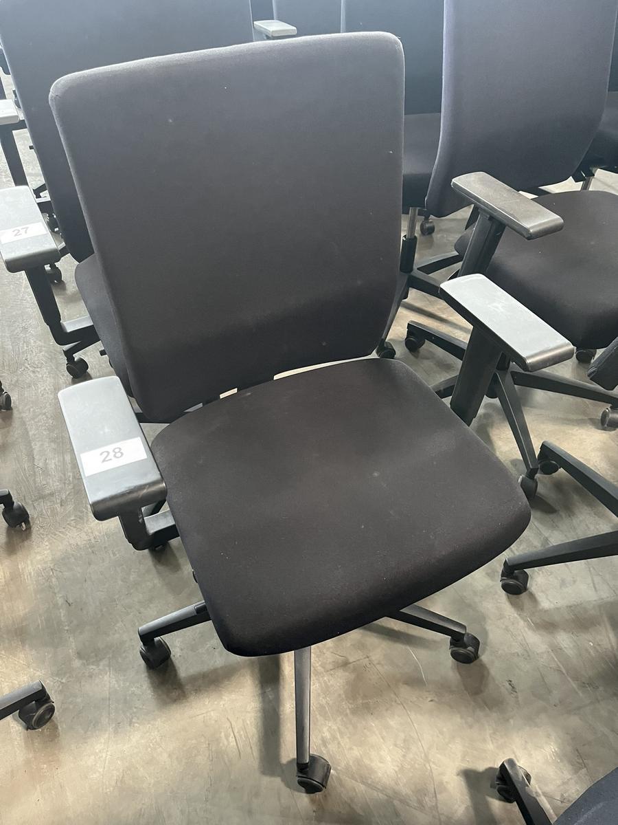 VIASIT - Neudörfler ergonomischer Bürodrehstuhl, schwarz, mit Armlehnen, Neigung, höhenverstellbar?d=2025-06-22 18:58:31