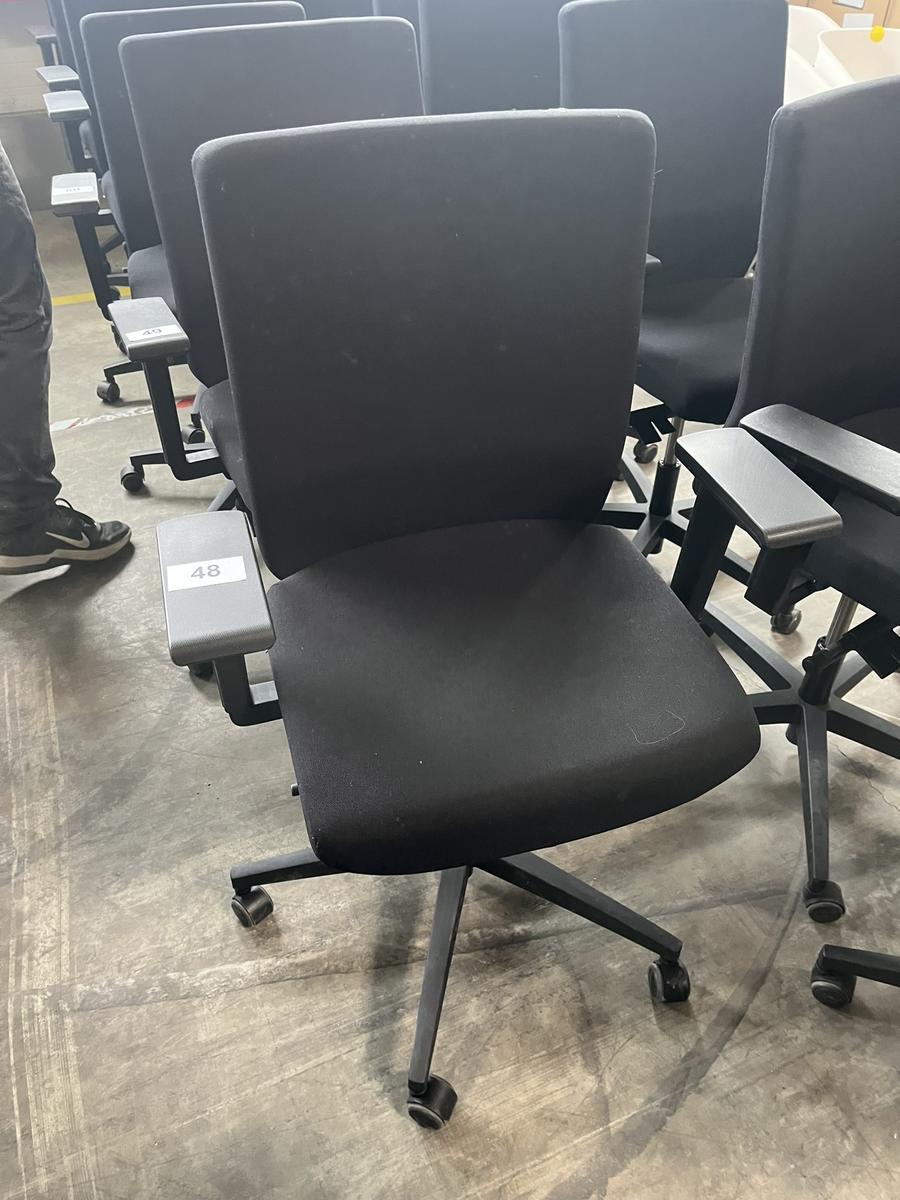 VIASIT - Neudörfler ergonomischer Bürodrehstuhl, schwarz, mit Armlehnen, Neigung, höhenverstellbar?d=2025-06-22 18:51:58