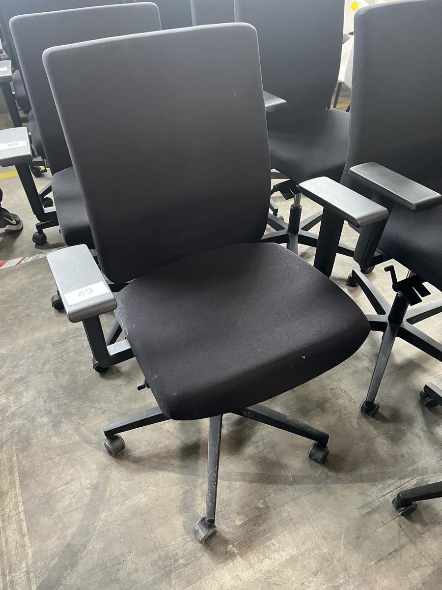 VIASIT - Neudörfler ergonomischer Bürodrehstuhl, schwarz, mit Armlehnen, Neigung, höhenverstellbar?d=2025-06-22 18:33:04