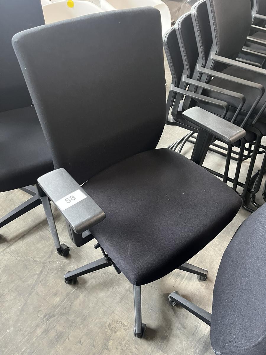 VIASIT - Neudörfler ergonomischer Bürodrehstuhl, schwarz, mit Armlehnen, Neigung, höhenverstellbar?d=2025-06-22 21:50:05