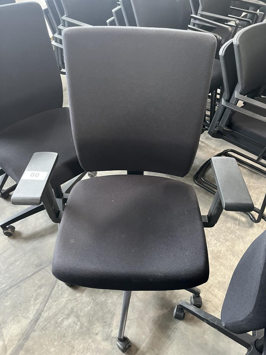 VIASIT - Neudörfler ergonomischer Bürodrehstuhl, schwarz, mit Armlehnen, Neigung, höhenverstellbar?d=2025-06-22 18:44:17