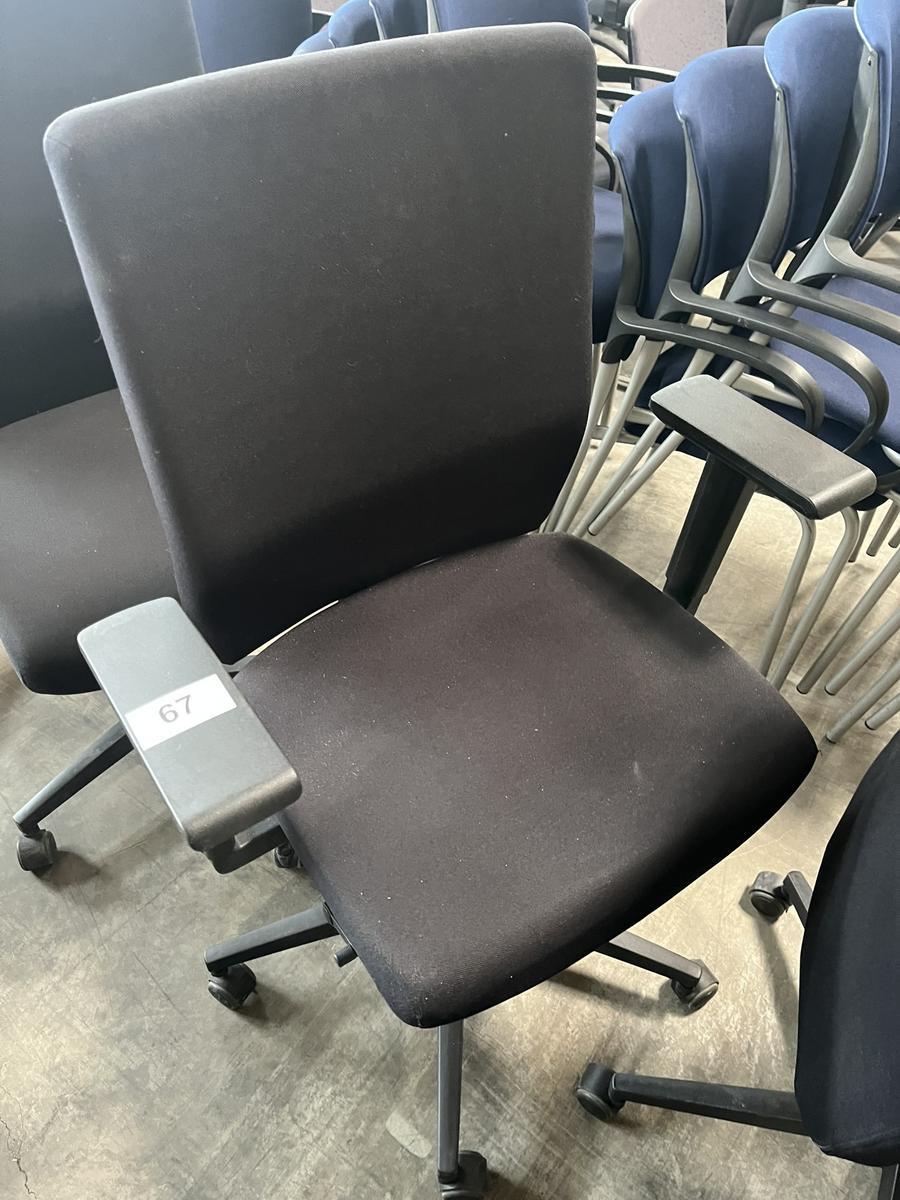 VIASIT - Neudörfler ergonomischer Bürodrehstuhl, schwarz, mit Armlehnen, Neigung, höhenverstellbar