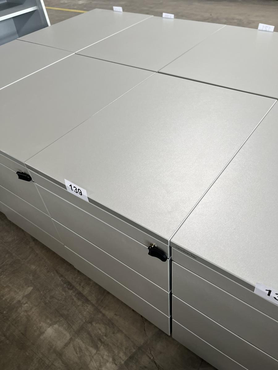 Neudörfler Rollcontainer?d=2025-06-22 18:57:27