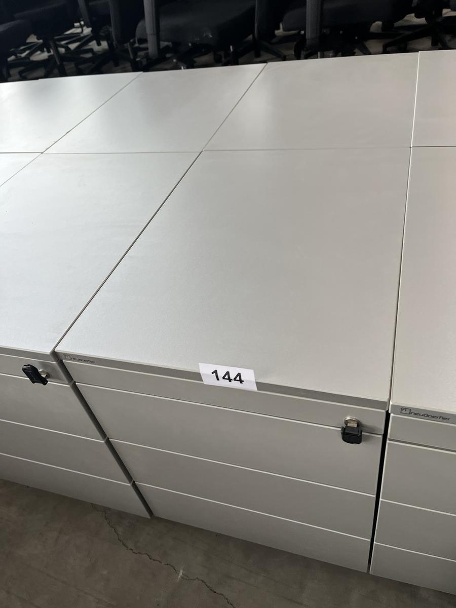 Neudörfler Rollcontainer?d=2025-06-22 19:06:32