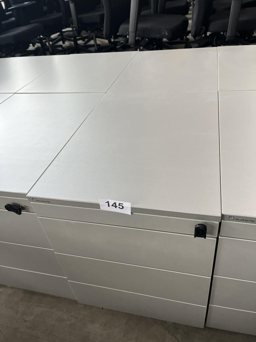 Neudörfler Rollcontainer?d=2025-06-22 19:03:05