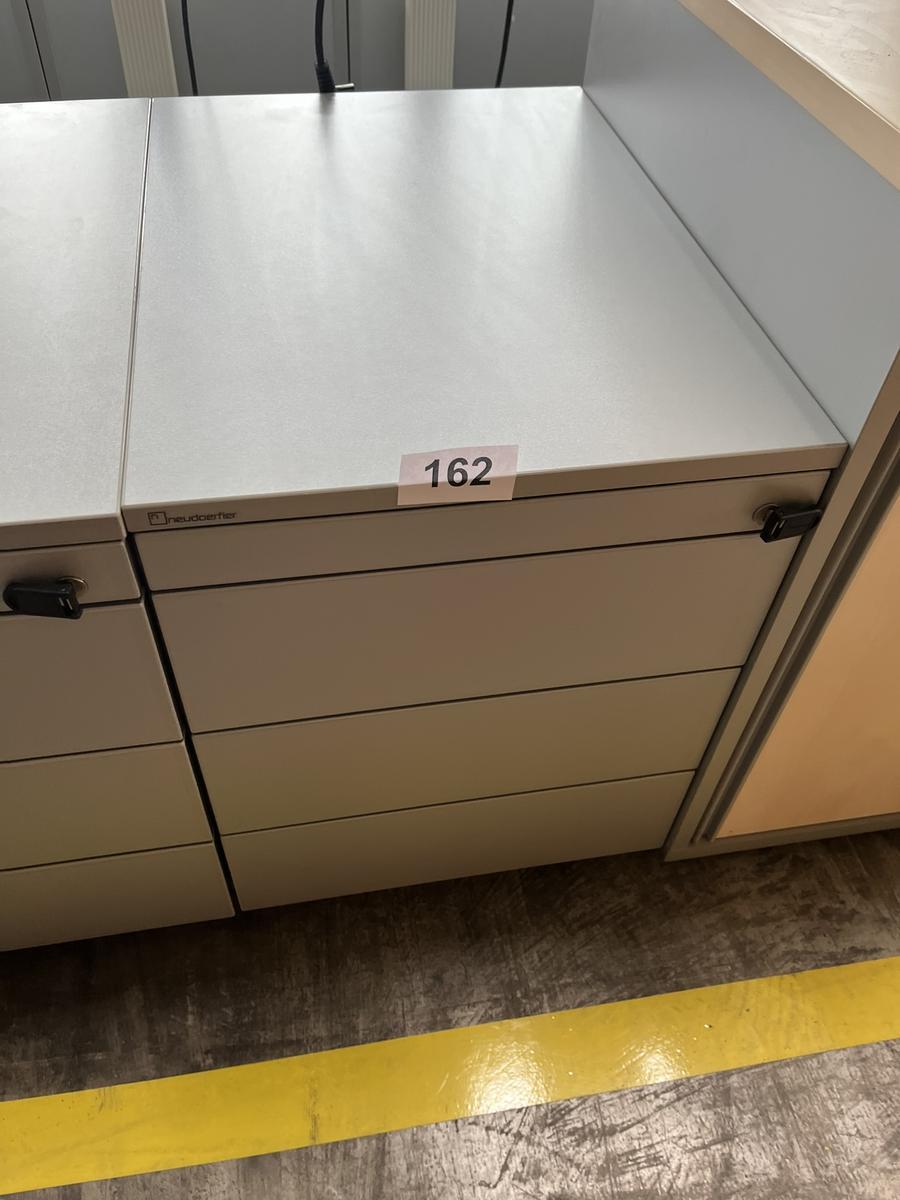 Neudörfler Rollcontainer?d=2025-06-22 19:01:56