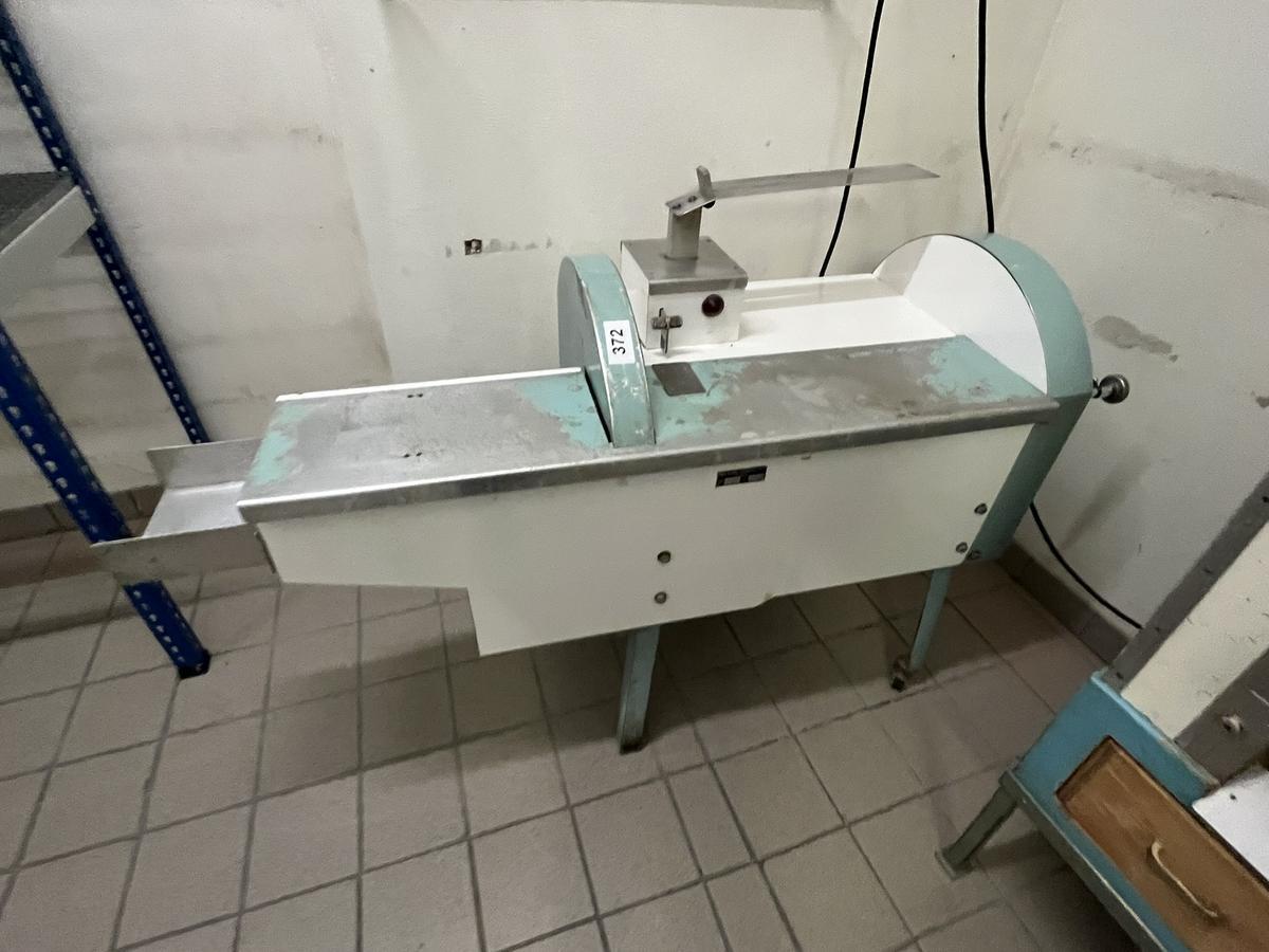 Handschuh SBM Brotschneidmaschine?d=2025-07-01 11:02:22