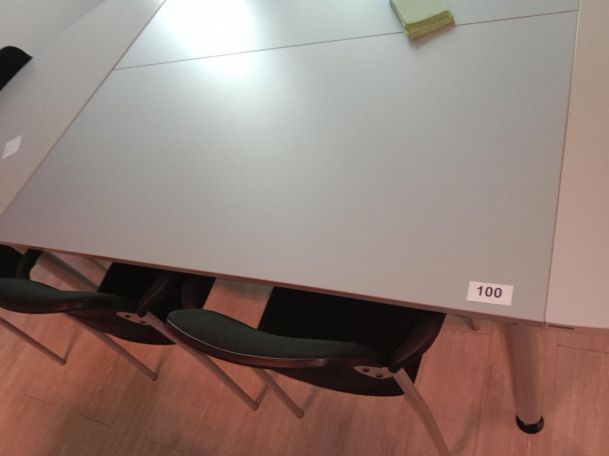 Besprechungstisch 160x80 cm hellgrau?d=2025-07-01 14:29:44
