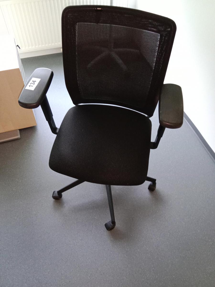 Bürodrehstuhl?d=2025-07-01 13:54:35