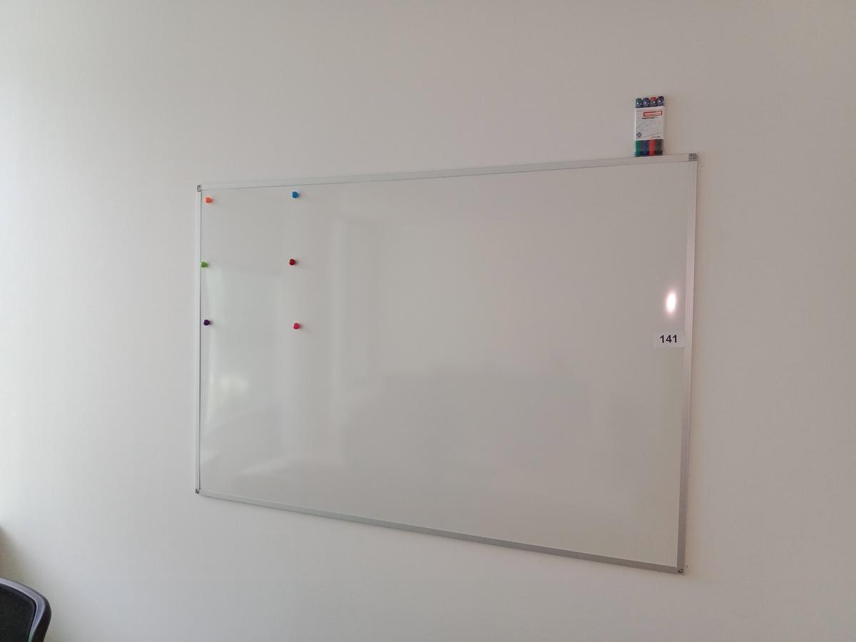 Whiteboard ca. 150/100 cm?d=2025-07-01 13:52:28