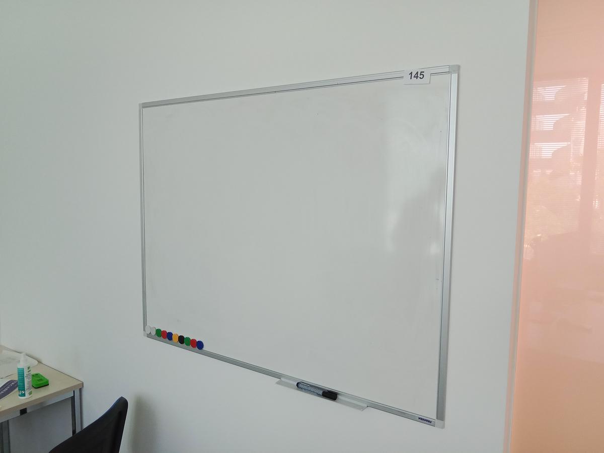 Whiteboard ca. 120/100 cm?d=2025-07-01 13:43:37