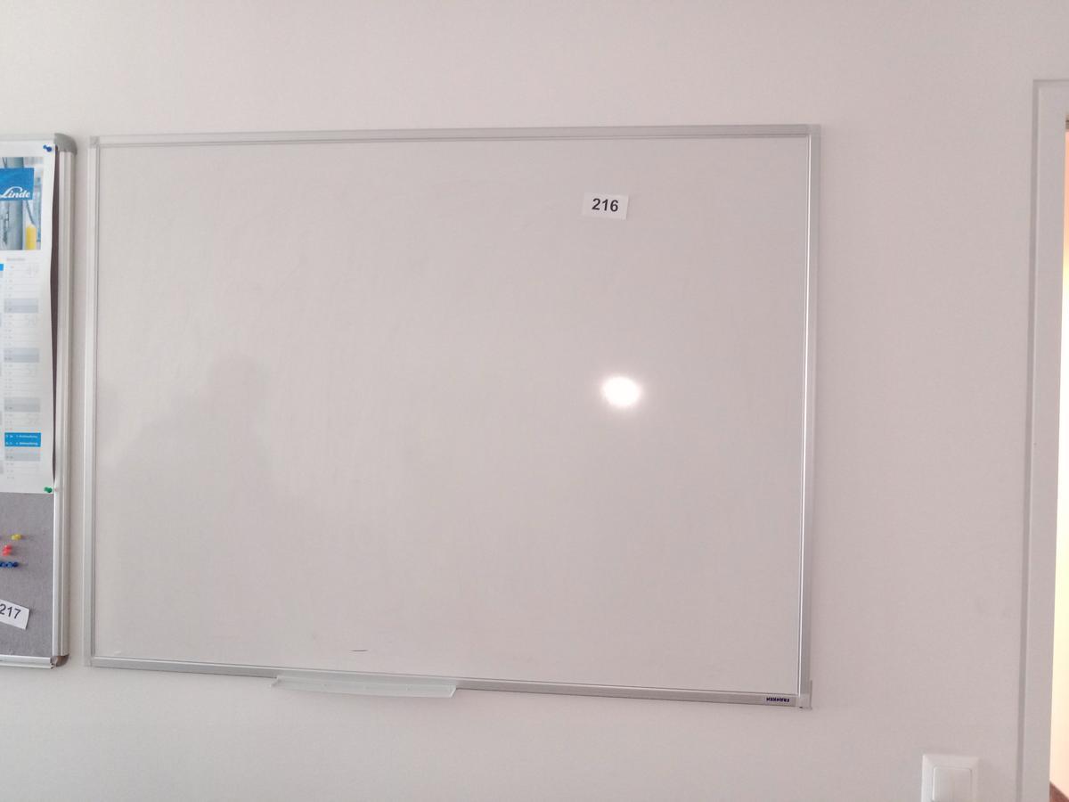 Whiteboard ca. 120/90 cm?d=2025-07-01 21:10:38