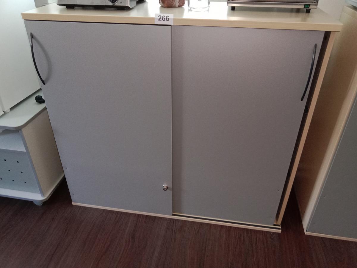 Aktenschrank ca. 120/42/107 cm?d=2025-06-29 11:54:09