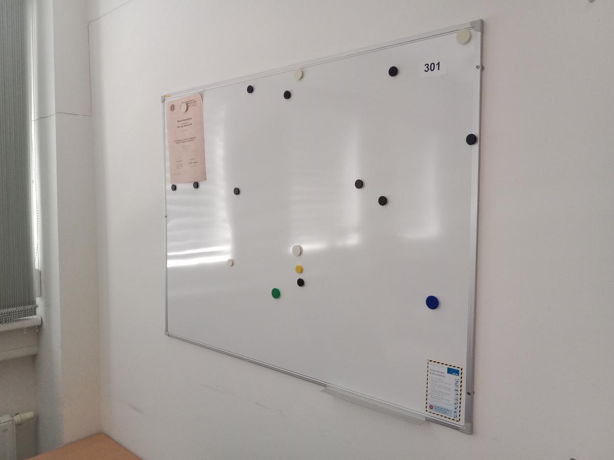 Whiteboard ca. 120/90 cm?d=2025-06-29 12:08:40