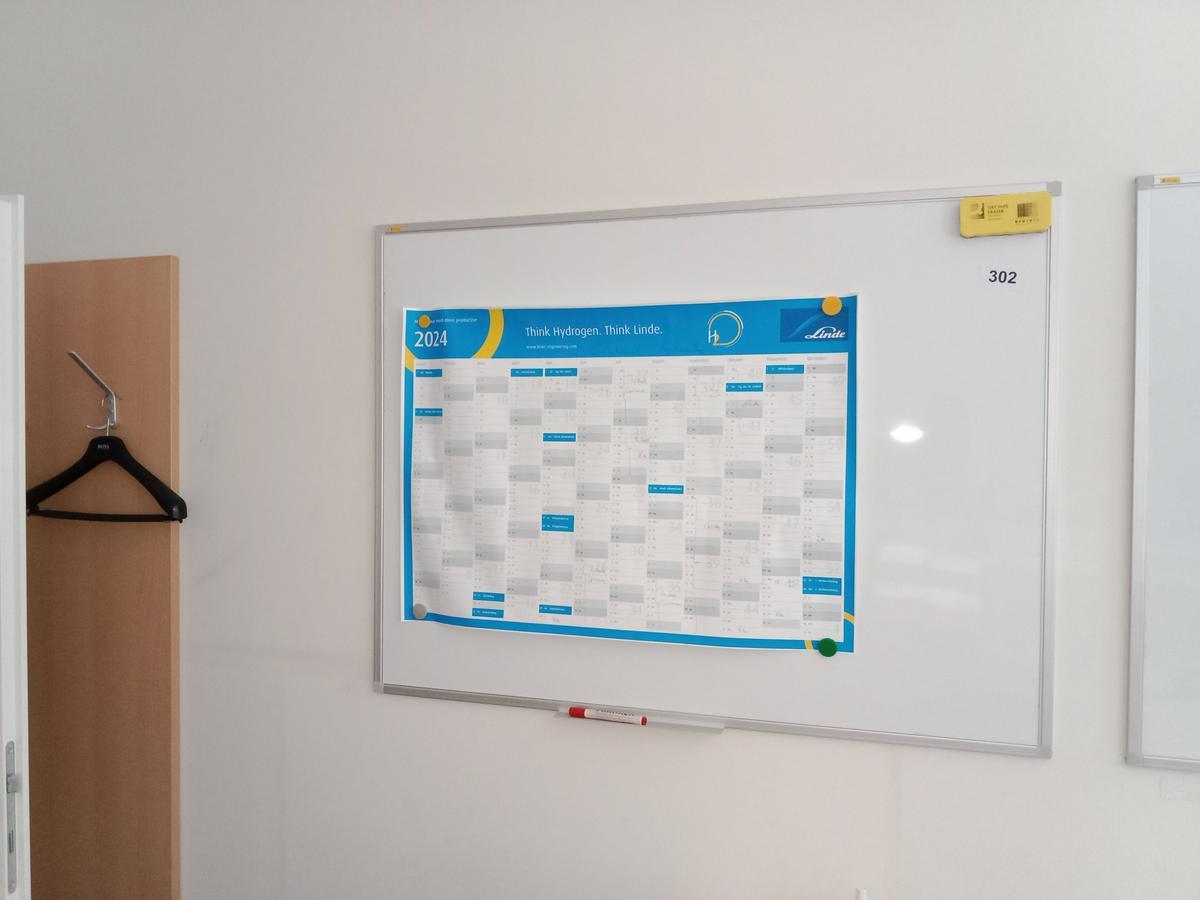 Whiteboard ca. 120/90 cm?d=2025-06-29 12:09:52