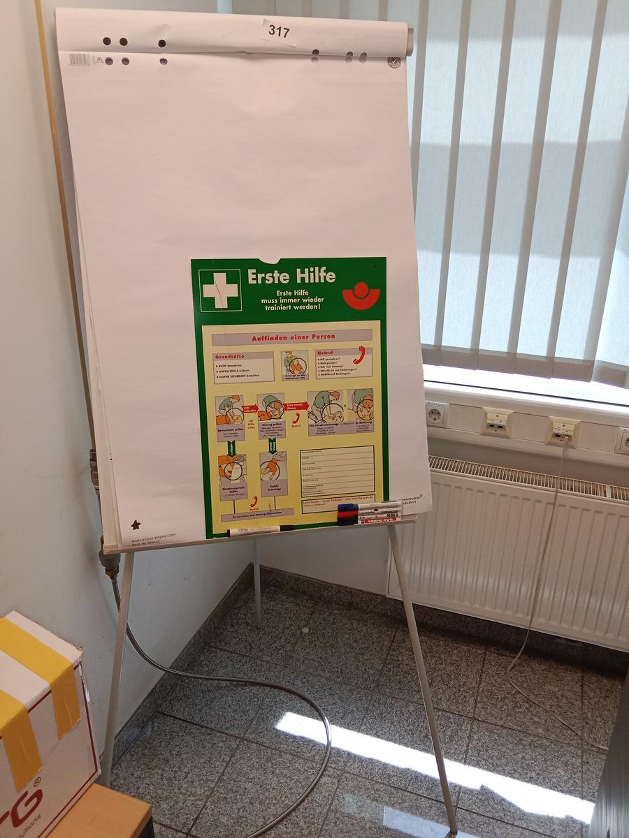 Flipchart ca.190/70 cm?d=2025-06-29 11:54:09
