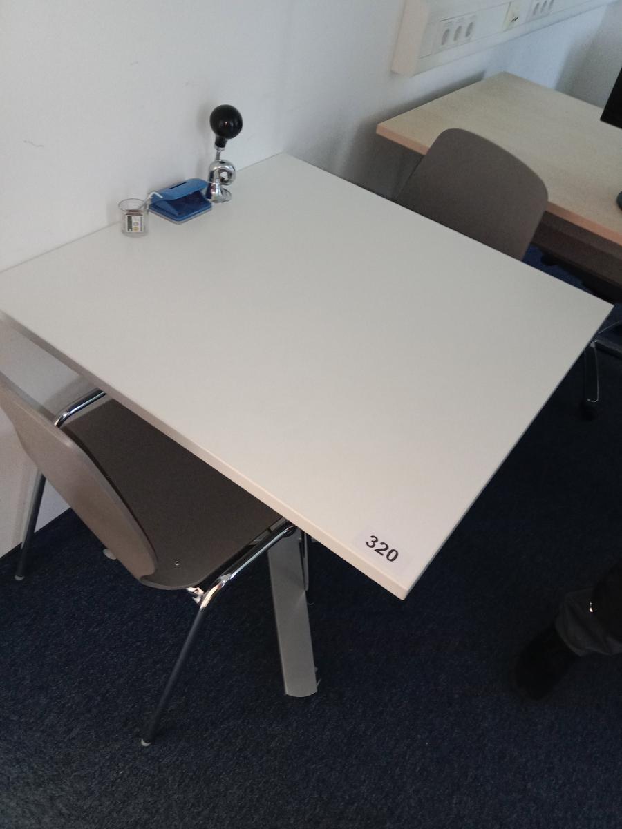 Besprechungstischgruppe 80/80 cm mit 2 Stühlen?d=2025-06-29 11:56:45