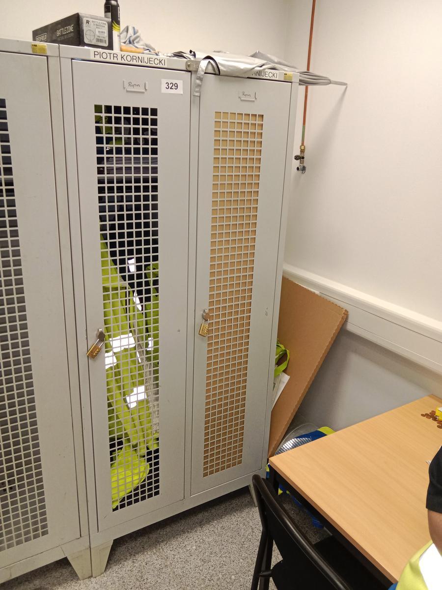 BÄR Umkleideschrank ca. 185/80/50 cm?d=2025-06-29 16:35:12