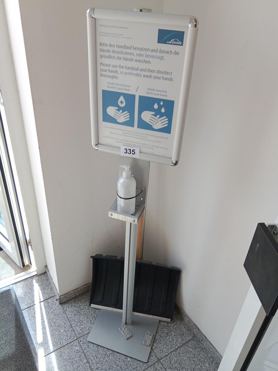 Desinfektionsständer?d=2025-06-29 16:29:00