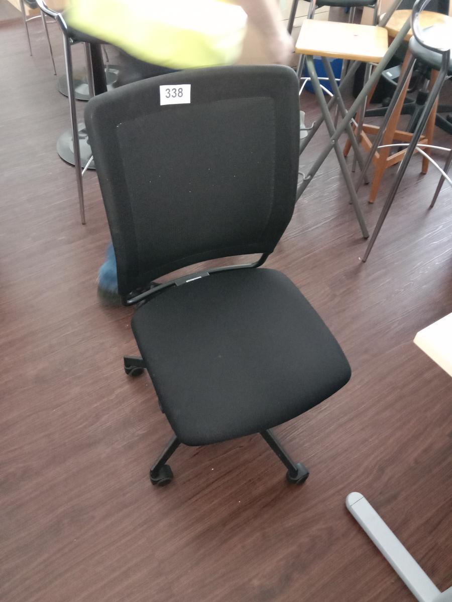 Bürodrehstuhl?d=2025-06-29 16:31:36