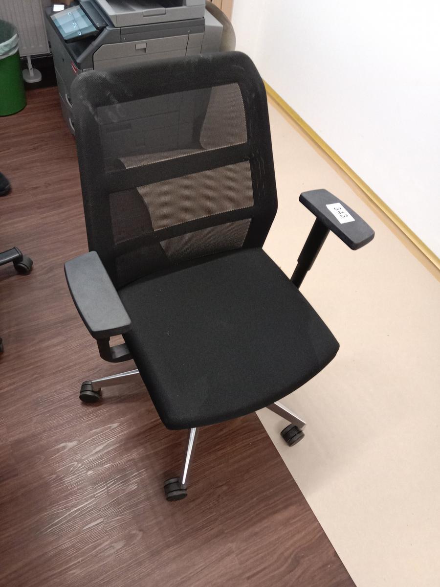 Bürodrehstuhl?d=2025-06-29 16:39:50