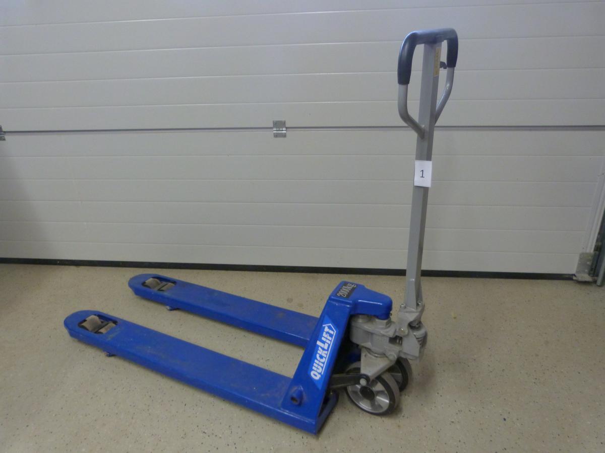 Hubwagen 2 Tonnen?d=2025-07-01 14:21:22
