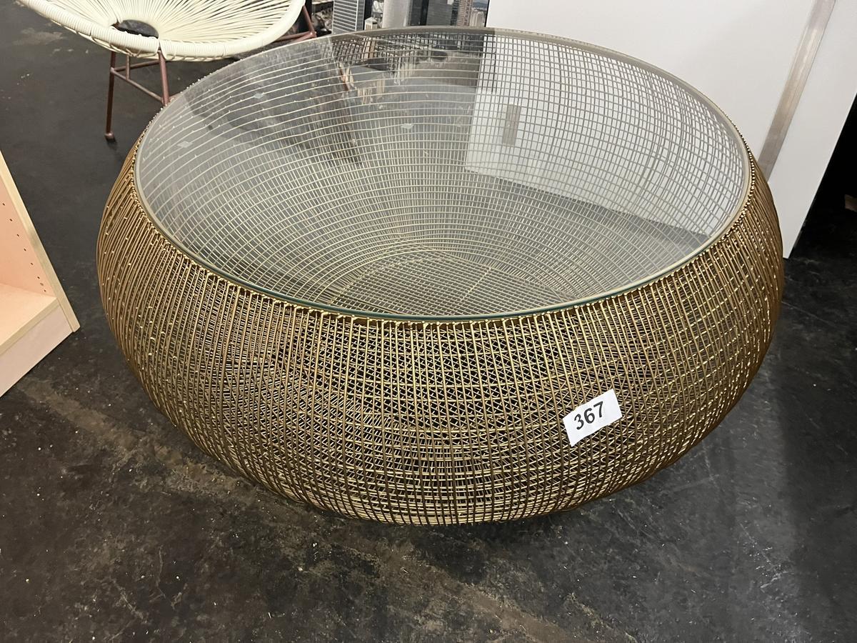 Glastisch DM 90cm & KARE Designerstuhl?d=2025-07-06 09:28:02