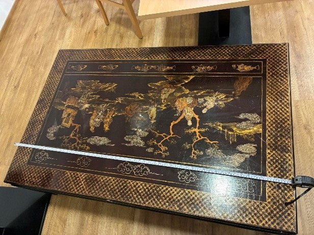 Couchtisch  Restaurierungsbedürftig, 1,40 Meter Länge / 87cm Breite / 44cm hoch?d=2025-07-06 08:44:28