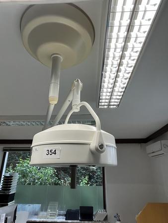Triaflex Untersuchungsleuchte mit Deckenmontage fr Diagnose