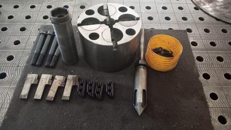 Hydraulischer Stirnmitnehmer, komplett, Hydrauliköl muss neu gefüllt werden Hydraulischer Stirnmitnehmer, komplett, Hydrauliköl muss neu gefüllt werden