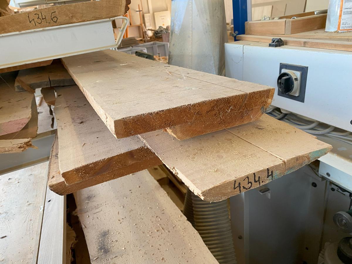 Regalinhalt: 7 Stk. Zirbenholz 400 cm - 30er?d=2025-08-11 11:08:54