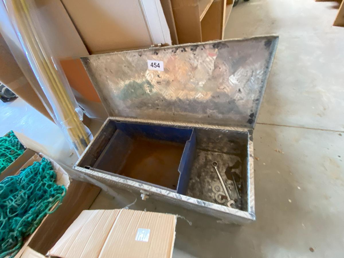 Werkzeugkiste ca. 80 x 30 x 30 cm?d=2025-08-11 16:24:10