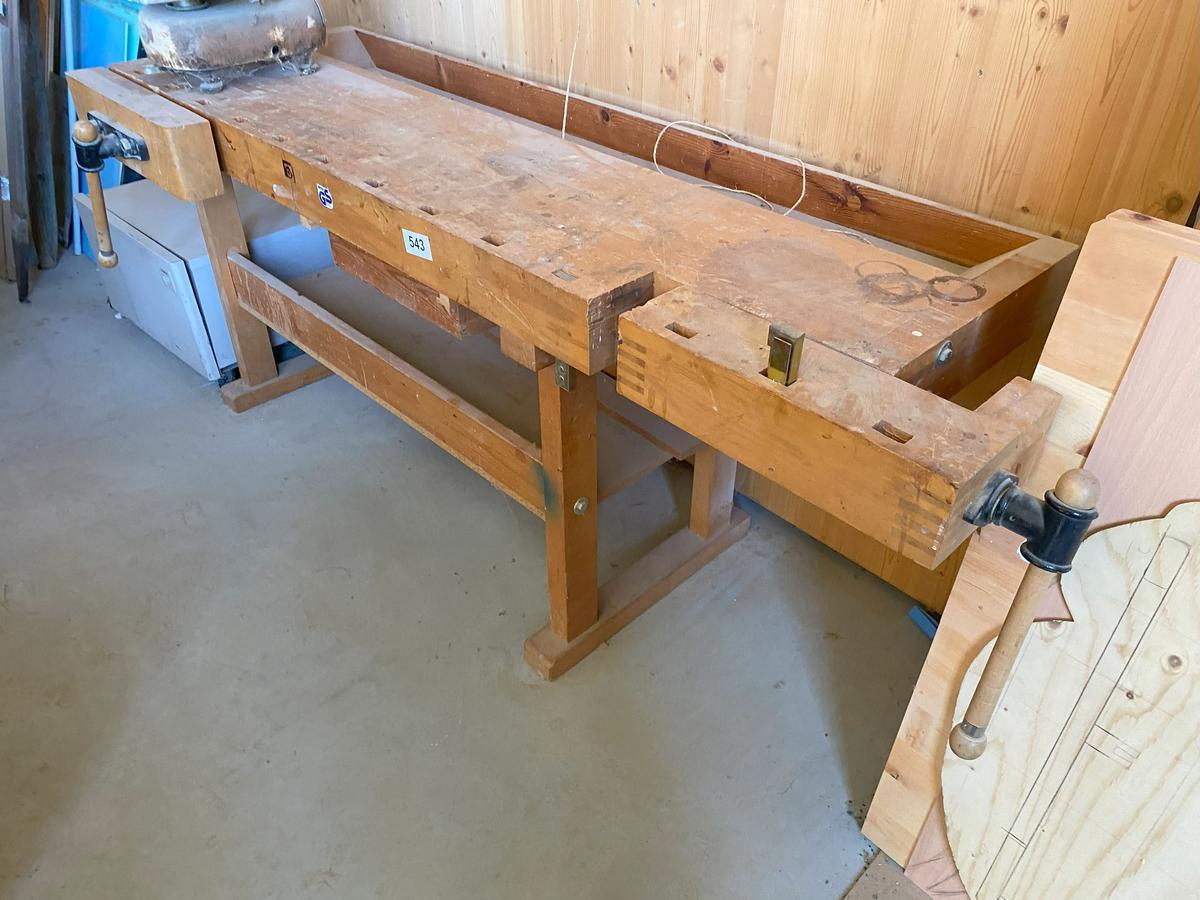 Hobelbank in Holz ca.220 x 62 x 85 cm?d=2025-08-11 19:53:35