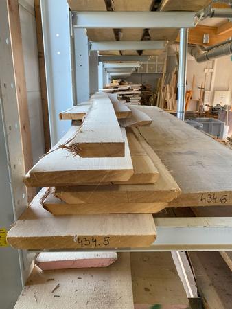 Regalinhalt: 7 Stk.Eichenholz 300/400 cm - 30er Regalinhalt: 7 Stk.Eichenholz 300/400 cm - 30er