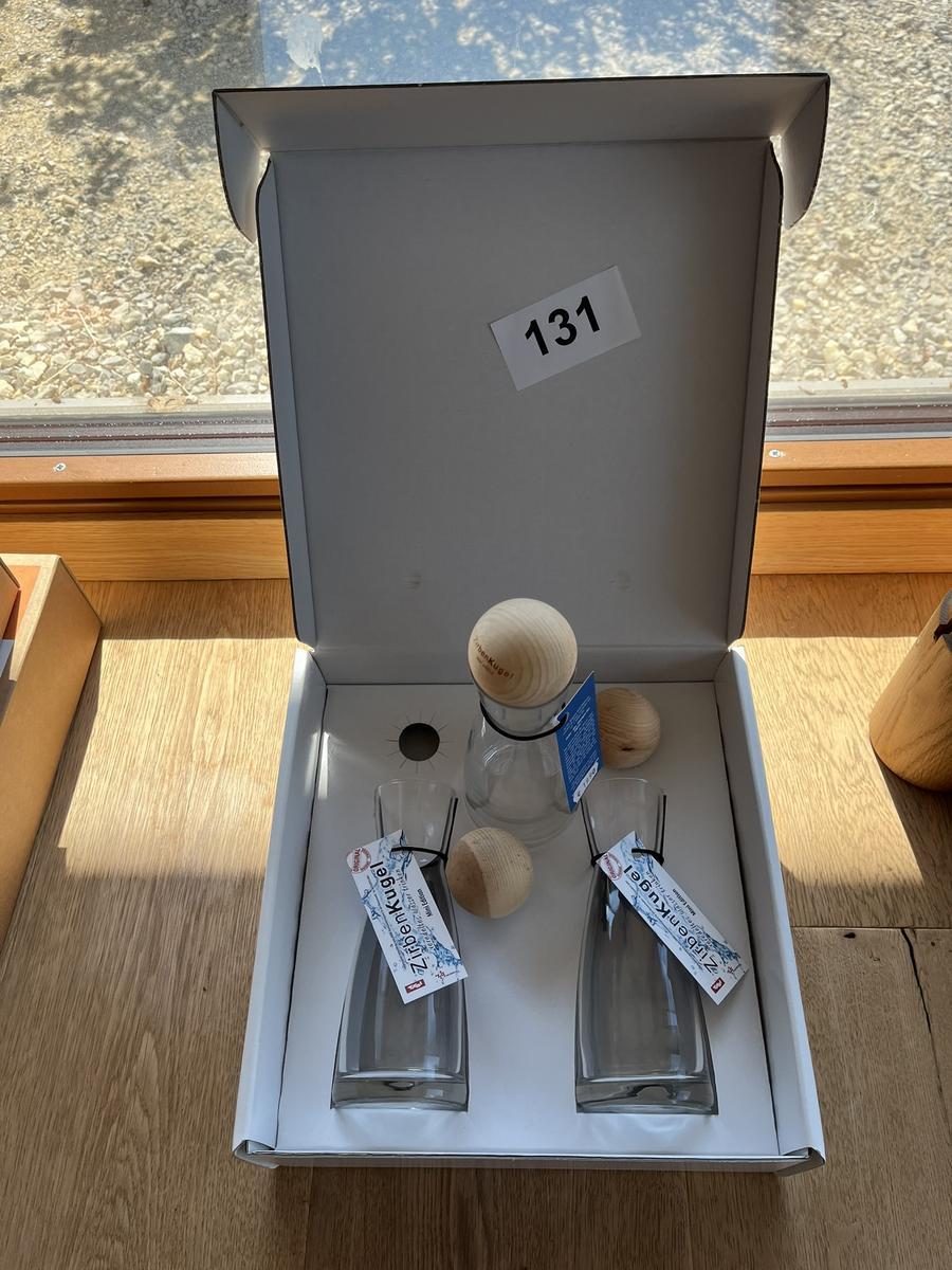 3 Stk. Zirbenkugeln Glastrinkbehälter?d=2025-08-11 11:11:20