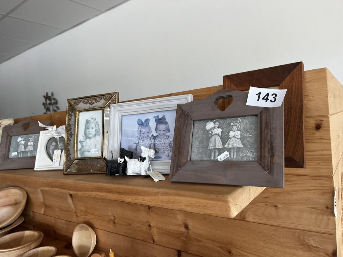 11 Stück Bildrrahmen - komplette Regalebene?d=2025-08-11 11:04:17