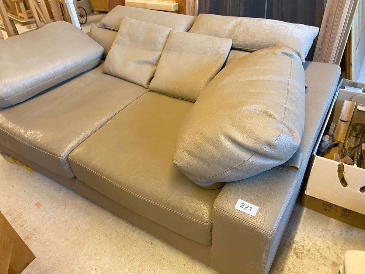 Sitzbank beige?d=2025-08-11 11:11:17