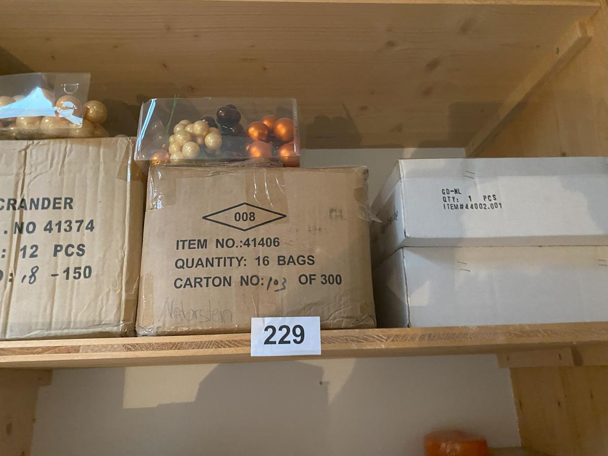 Regalinhalt an Weihnachtskugeln?d=2025-08-11 14:52:15