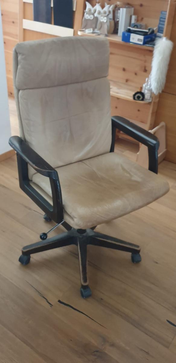 Bürodrehstuhl?d=2025-08-11 14:49:50