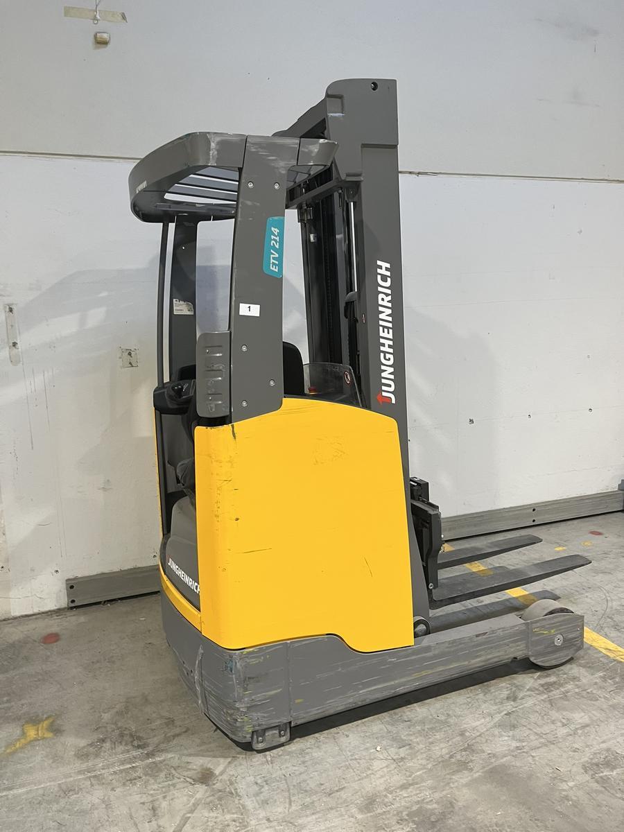 JUNGHEINRICH ETV 214 Schubmaststapler?d=2025-08-11 11:06:05