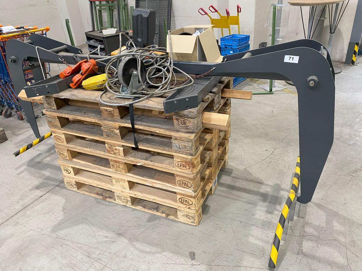 Portalkran in mobiler Ausführung 250 kg Hubkraft mit Rollen